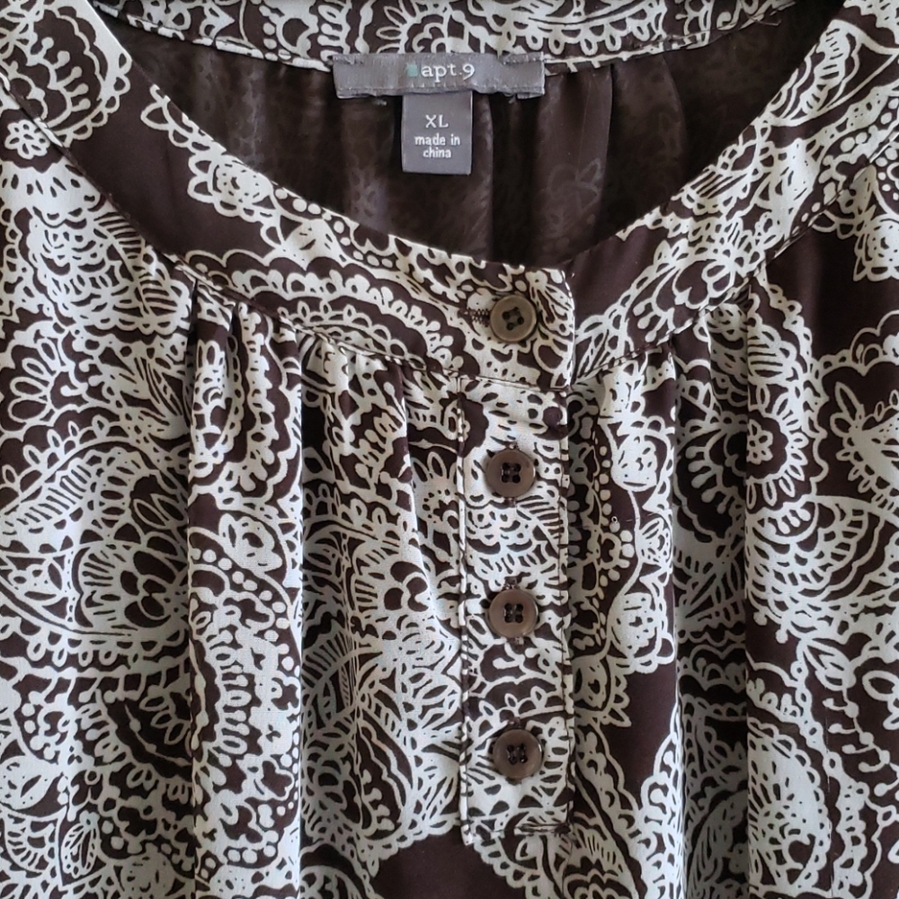 Top - Picture 2 of 4